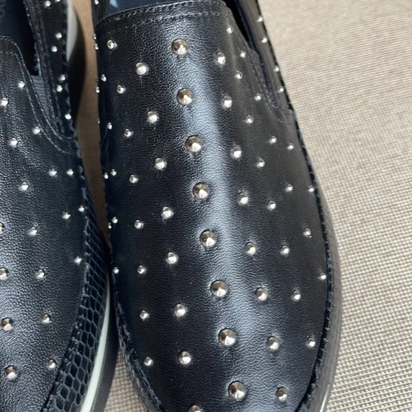 NWOT DONALD PLINER LIZZEE COMFY SLIP ON STUDDED PLATFORM LEATHER SHOES SIZE 8M - Picture 16 of 17